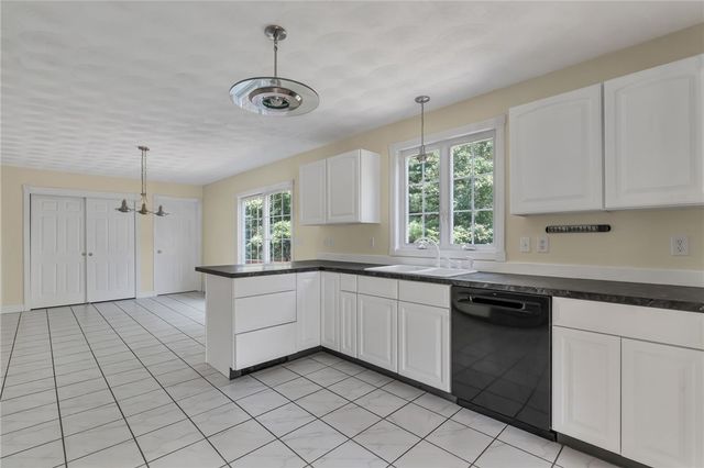 46 Victory Highway, West Greenwich, RI 02817