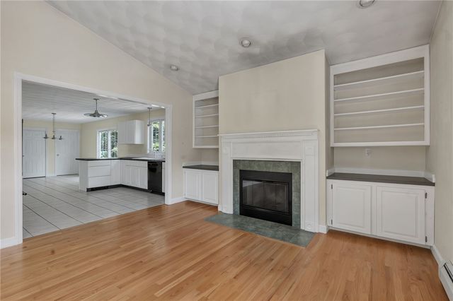 46 Victory Highway, West Greenwich, RI 02817