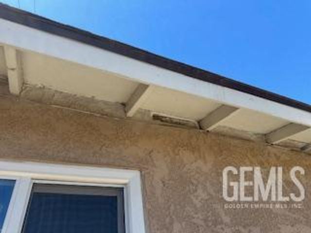 2330 S J Street, Bakersfield, CA 93304