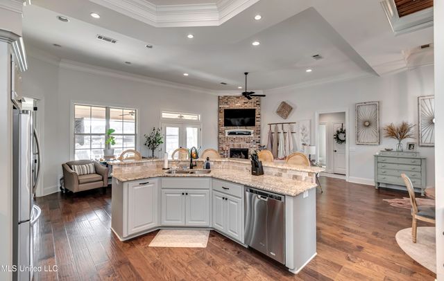 307 Emerald Way, Brandon, MS 39047