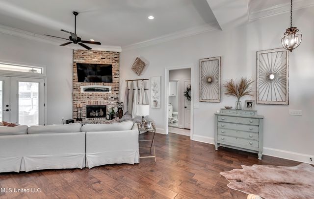 307 Emerald Way, Brandon, MS 39047