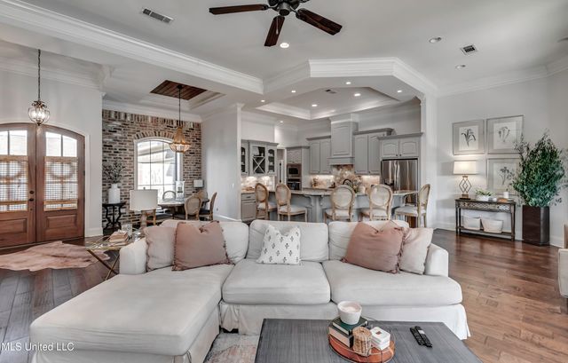 307 Emerald Way, Brandon, MS 39047