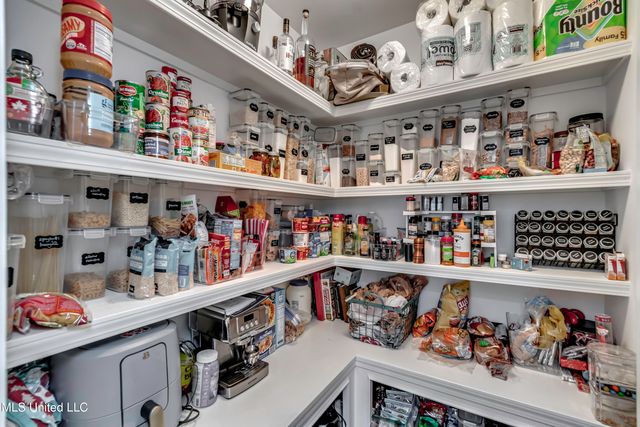 307 Emerald Way, Brandon, MS 39047