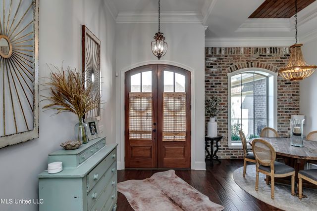 307 Emerald Way, Brandon, MS 39047