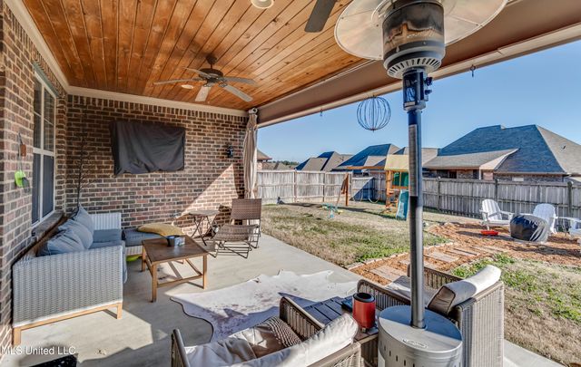 307 Emerald Way, Brandon, MS 39047