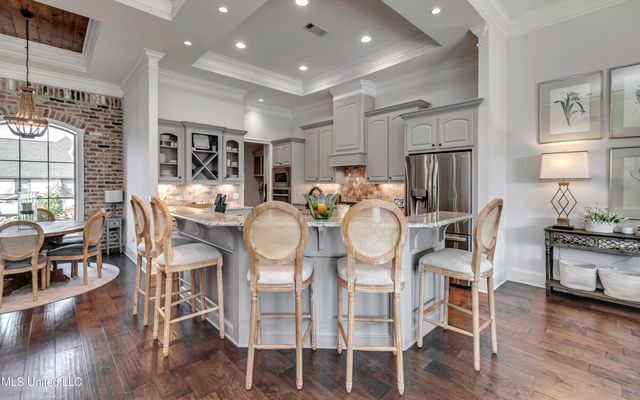 307 Emerald Way, Brandon, MS 39047