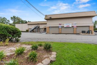 3787 OLD MIDDLEBURG Road N, Jacksonville, FL 32210