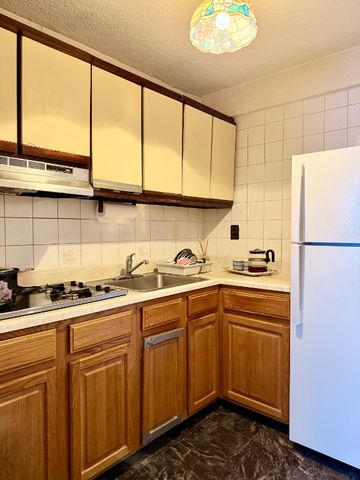 180 Park Row Apt 20E, New York City, NY 10038