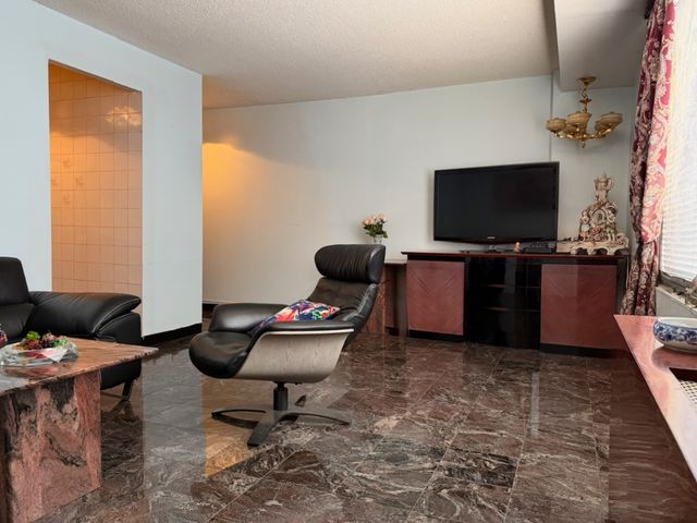 180 Park Row Apt 20E, New York City, NY 10038