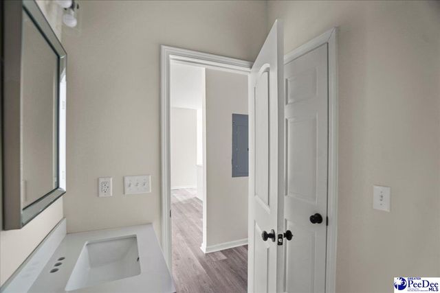 5508 E Old Marion Hwy, Florence, SC 29506