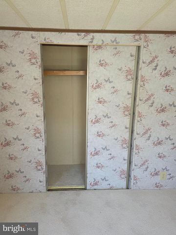 832 LATSHAW RD, Spring City, PA 19475