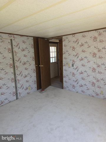 832 LATSHAW RD, Spring City, PA 19475