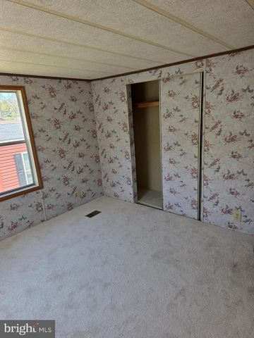832 LATSHAW RD, Spring City, PA 19475