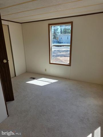 832 LATSHAW RD, Spring City, PA 19475