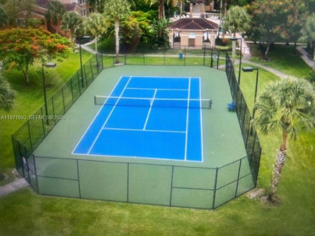 7930 N Nob Hill Rd 304, Tamarac, FL 33321