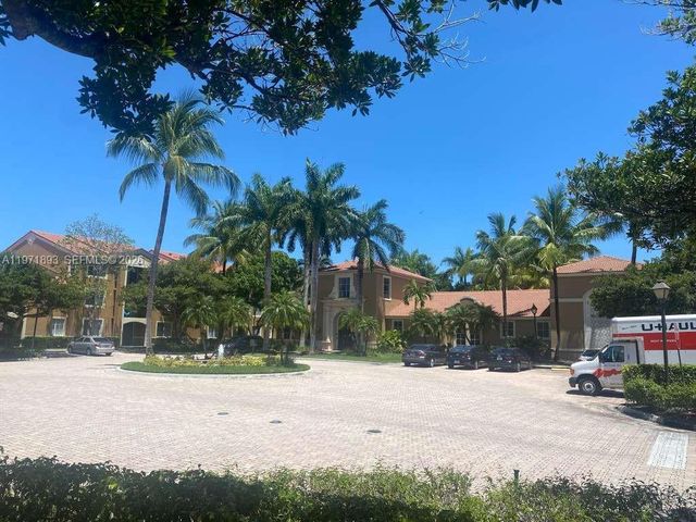 7930 N Nob Hill Rd 304, Tamarac, FL 33321