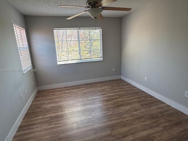 7930 N Nob Hill Rd 304, Tamarac, FL 33321