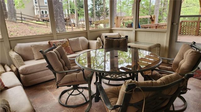 912 Feather Creek Lane, Woodstock, GA 30189