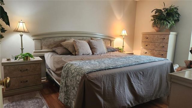 912 Feather Creek Lane, Woodstock, GA 30189