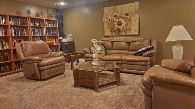 912 Feather Creek Lane, Woodstock, GA 30189