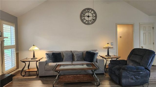 912 Feather Creek Lane, Woodstock, GA 30189