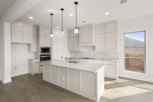 1325 Promised Land Road, Hewitt, TX 76643