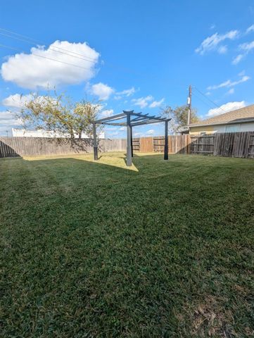 13422 Sarento Village, Sugar Land, TX 77498