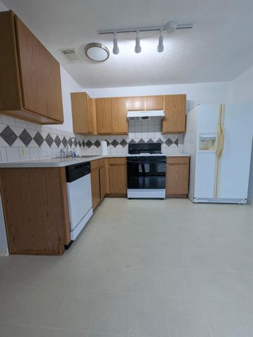 13422 Sarento Village, Sugar Land, TX 77498