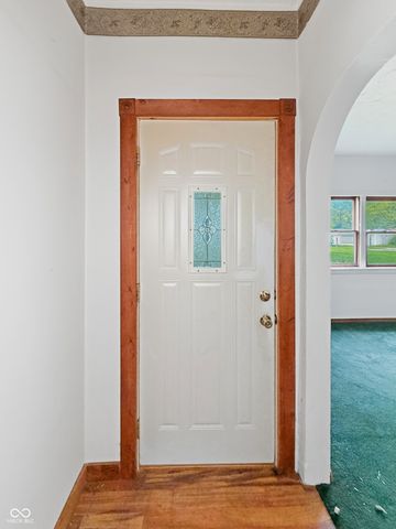 2202 Columbus Avenue, Anderson, IN 46016