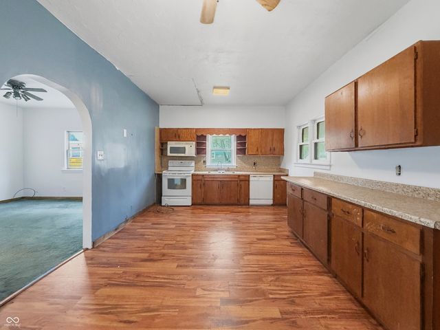 2202 Columbus Avenue, Anderson, IN 46016