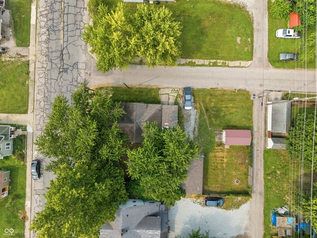 2202 Columbus Avenue, Anderson, IN 46016