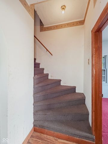 2202 Columbus Avenue, Anderson, IN 46016
