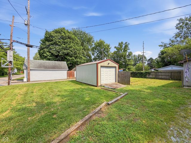 2202 Columbus Avenue, Anderson, IN 46016