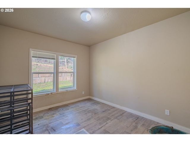 28304 Ne HATHAWAY Rd, Camas, WA 98607