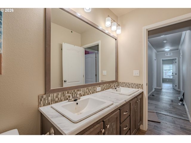 28304 Ne HATHAWAY Rd, Camas, WA 98607