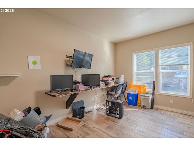 28304 Ne HATHAWAY Rd, Camas, WA 98607