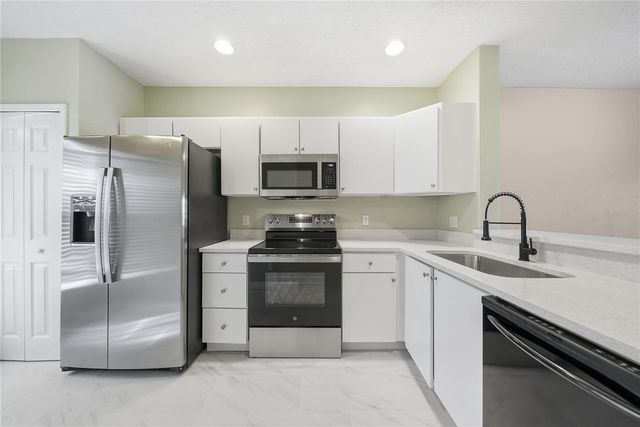 8530 HUNTERS KEY CIRCLE, Tampa, FL 33647