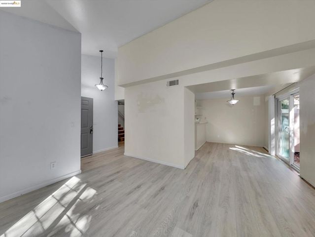 601 Palomino Dr D, Pleasanton, CA 94566