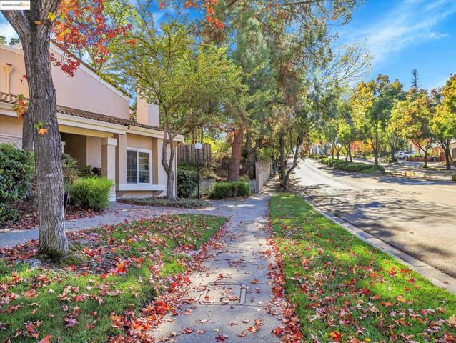 601 Palomino Dr D, Pleasanton, CA 94566