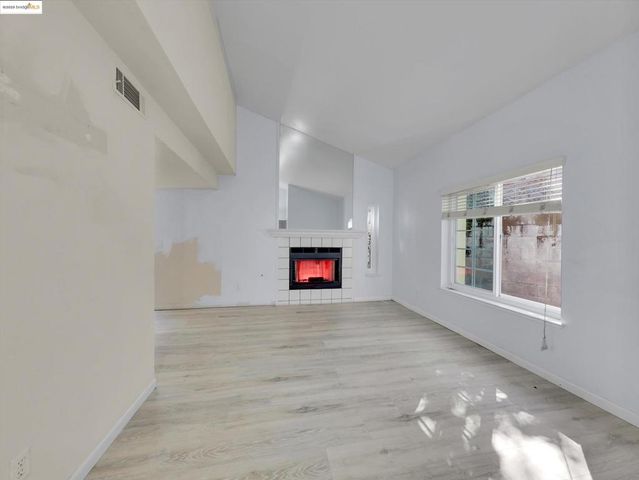 601 Palomino Dr D, Pleasanton, CA 94566