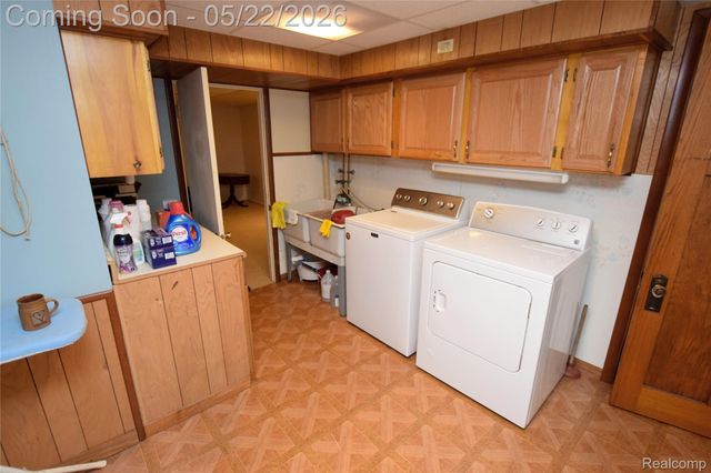 1349 Ox Yoke Drive, Flint Charter Township, MI 48532