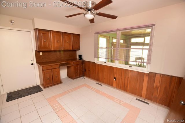1349 Ox Yoke Drive, Flint Charter Township, MI 48532