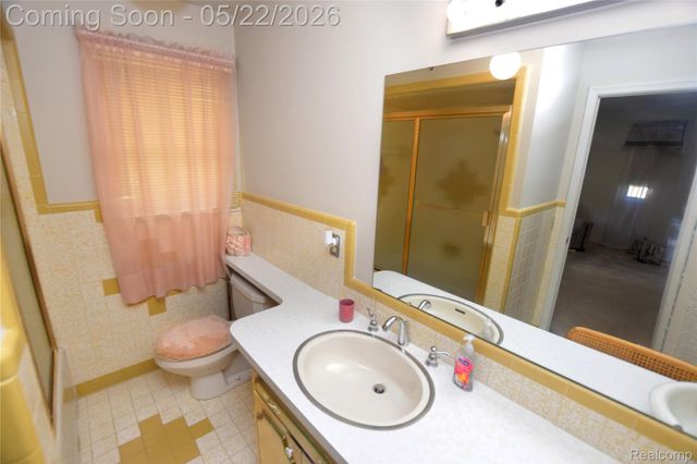 1349 Ox Yoke Drive, Flint Charter Township, MI 48532