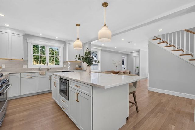 20 Saltonstall Rd, Medford, MA 02155