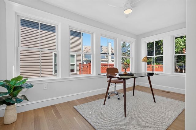 20 Saltonstall Rd, Medford, MA 02155
