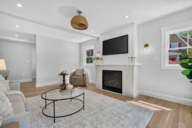 20 Saltonstall Rd, Medford, MA 02155