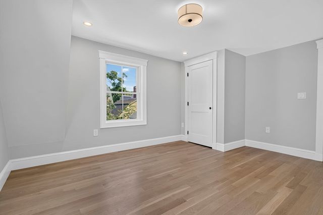 20 Saltonstall Rd, Medford, MA 02155