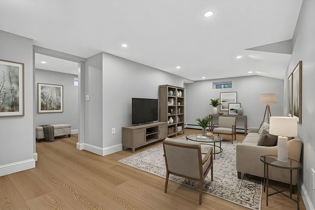 20 Saltonstall Rd, Medford, MA 02155