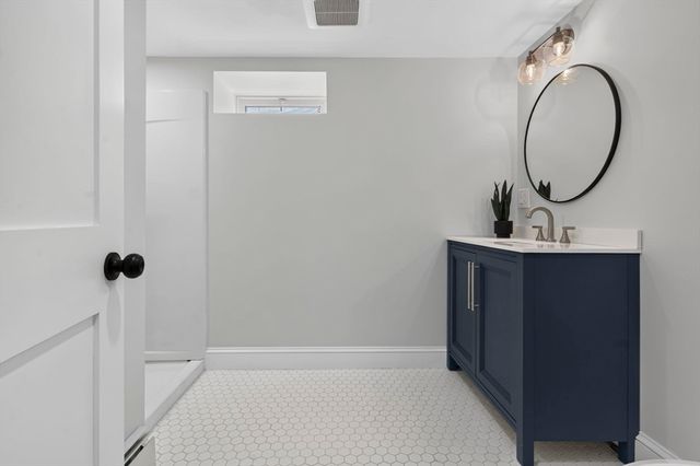 20 Saltonstall Rd, Medford, MA 02155