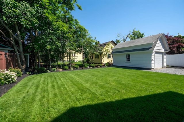 20 Saltonstall Rd, Medford, MA 02155